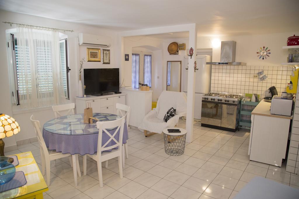 Apartment Pina Spalato Esterno foto